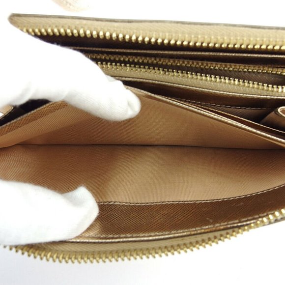 Salvatore Ferragamo wallet Vala ribbon leather Authentic used